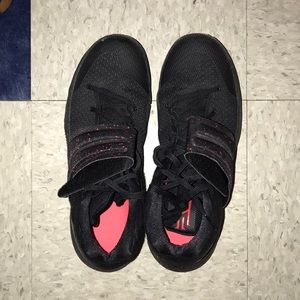 Kyrie 2 Basketball shoe